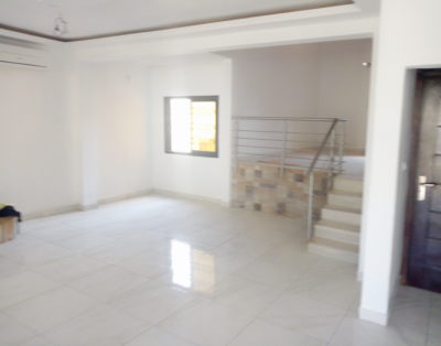 Somptueuse Villa duplex de 05 pièces