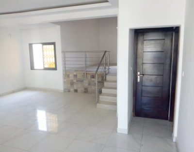 Somptueuse Villa duplex de 05 pièces